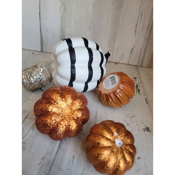 Variety Halloween glitter pumpkin harvest figure set - Picture 7 of 7